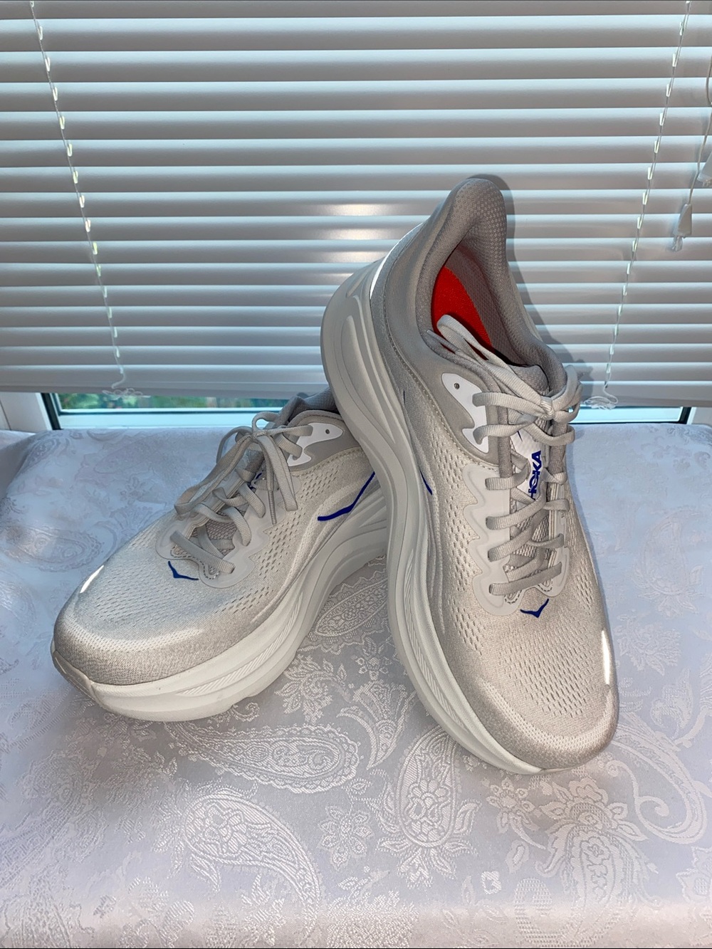 HOKA Bondi 9, men’s sz. 12.5 (2E) Wide- worn once, excellent used condition!
